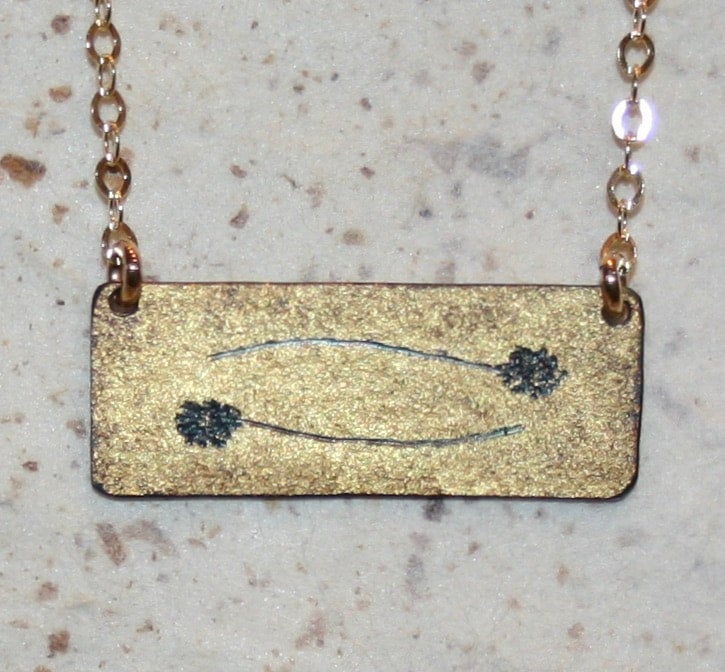 Kumboo Pendant Horizontal Rectangle with 2 drifting Flowers